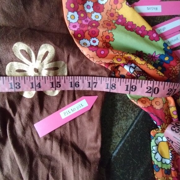 Hippie (M) Fringed Flower Child Adult Costume Outfit - Picture 9 of 10